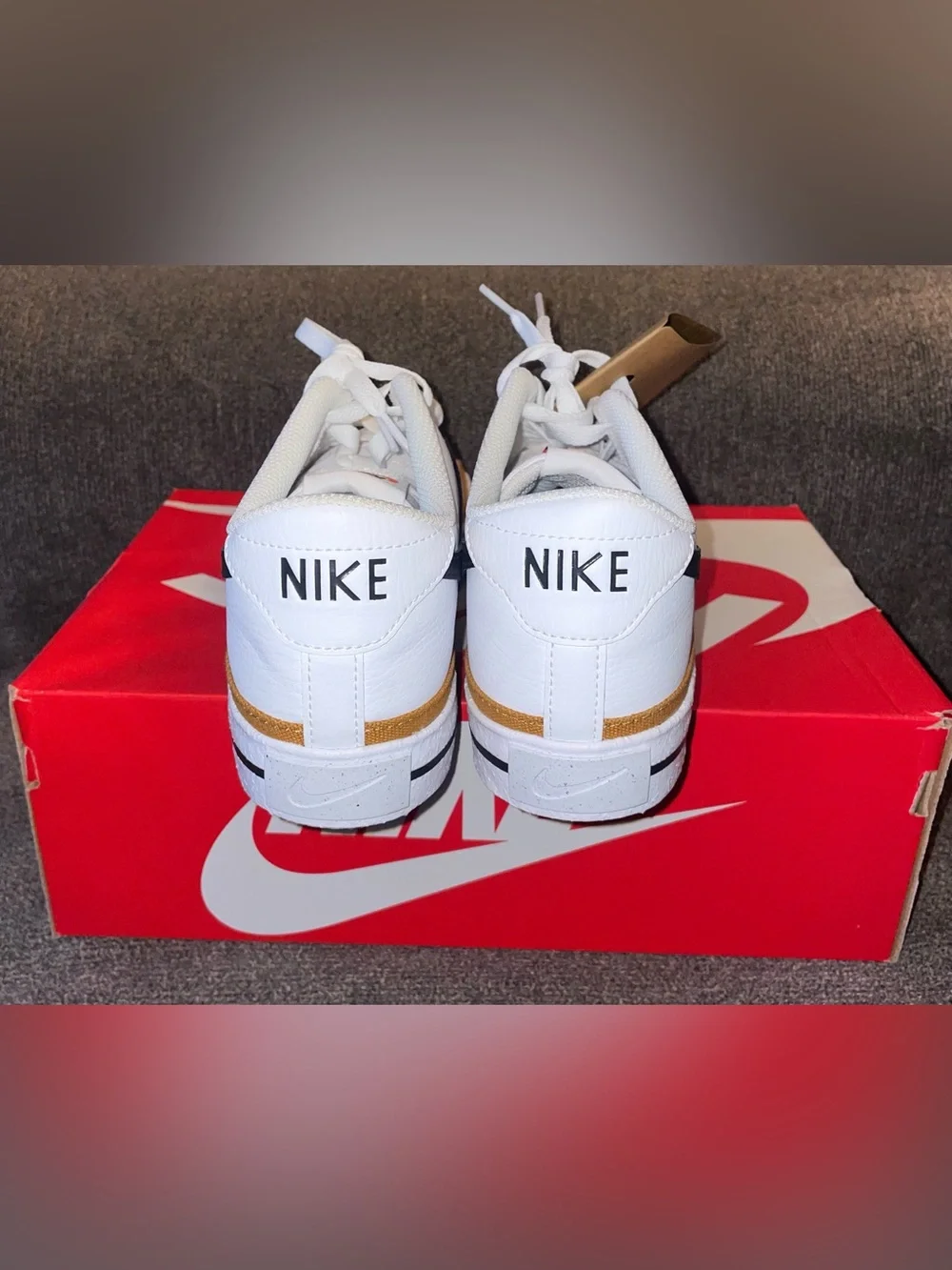 Mens Size 9 / Women’s Size 10.5 Nike NIKE COURT LEGACY NN Shoes